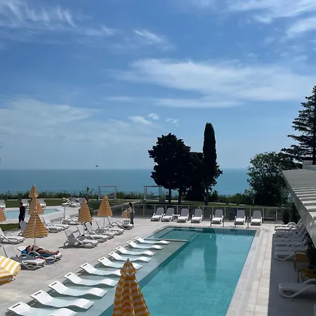 Apartment Allure Panoramicsea View,pool & Spa,free Parking,varna *